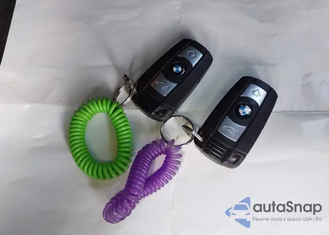 2011 BMW 328I xDrive z USA, uszkodzony, nr VIN WBAPK5C53BF126850